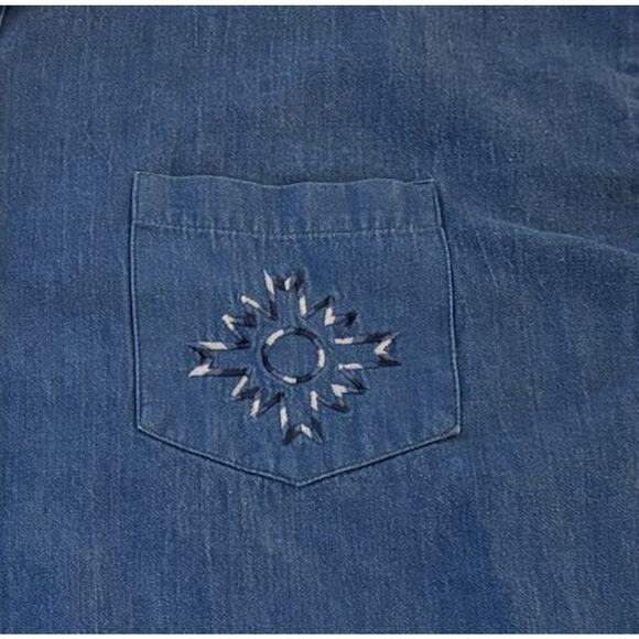 Park Place Fashions Denim Button Down Woman's Shirt Large USA Starburst Pocket - Picture 5 of 14